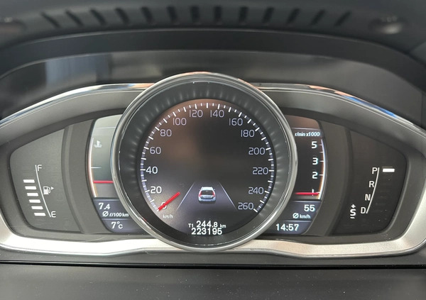 Volvo XC 70 cena 99000 przebieg: 223000, rok produkcji 2016 z Myślenice małe 137